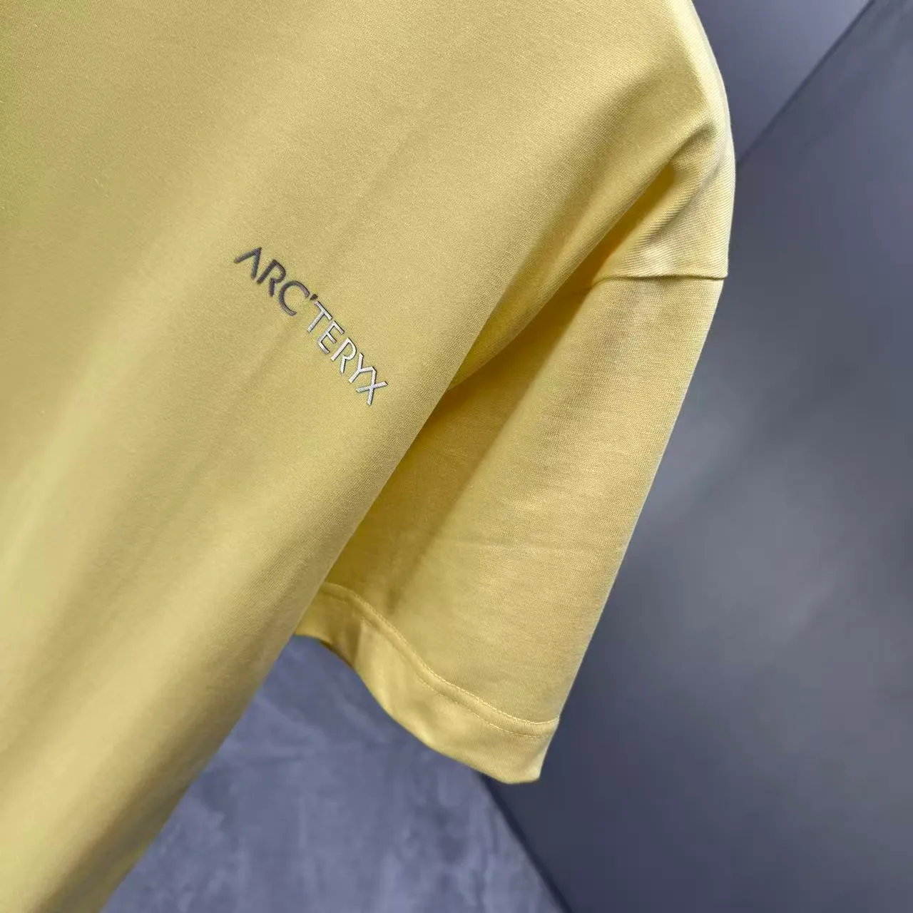 ARC 2026 New Arrival T logo ：Black White Yellow Sizes：S M L XL XXL